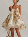 Blanche | Vestido Mini Evasé de Organza Floral Beige con Ribete de Encaje