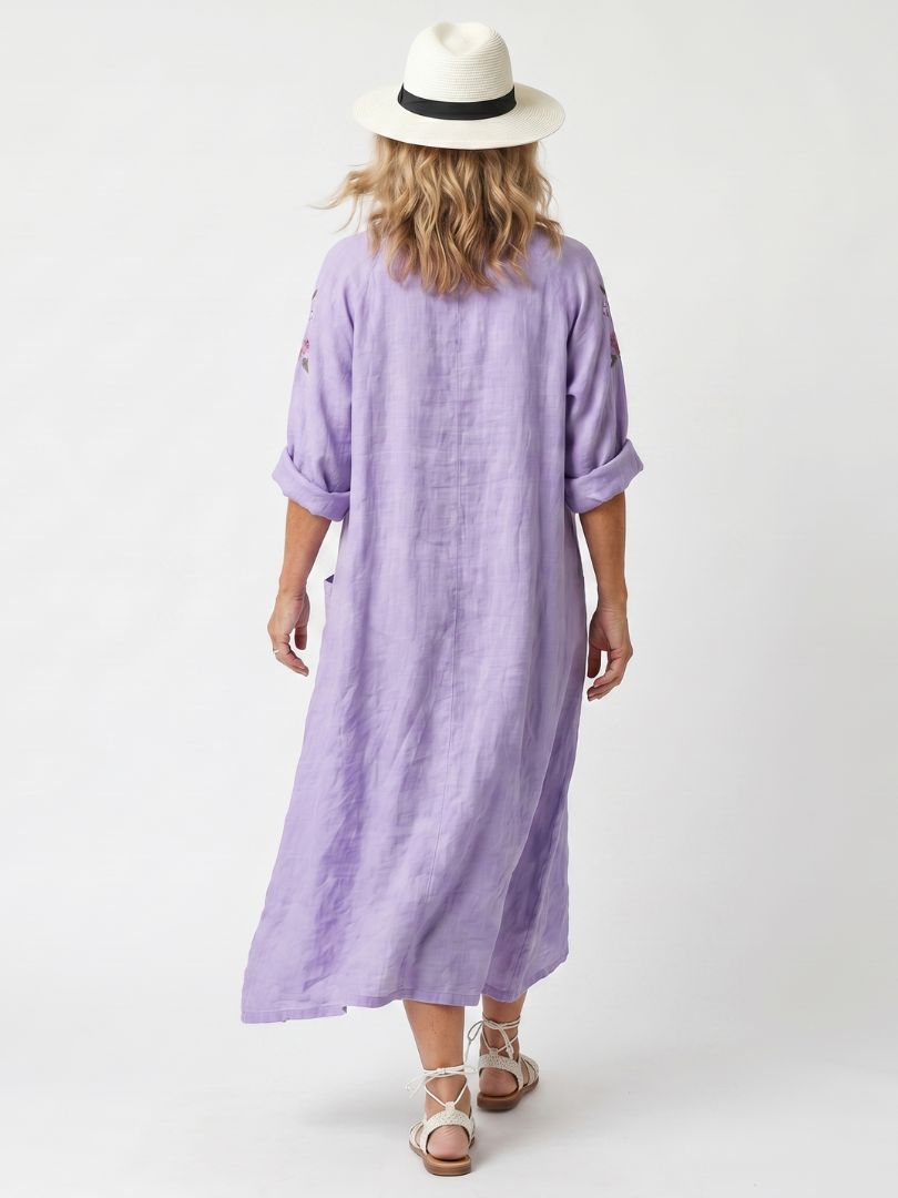 Tavi | Vestido midi oversize con bordado floral y bolsillos