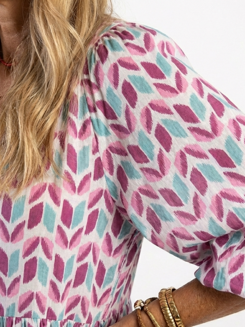 Mireya | Vestido midi de volantes con estampado geométrico y manga larga