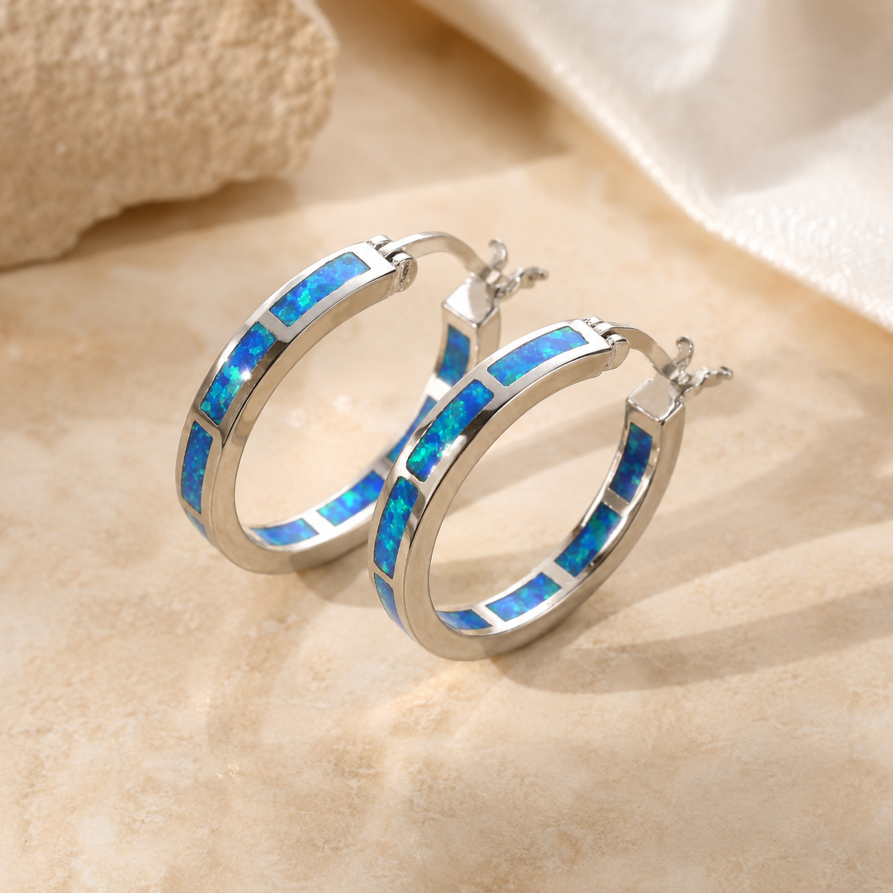 Belén - Pendientes Chic Circulares con Ópalo de Fuego Azul