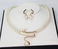 Fabiola - Conjunto de Collar y Pendientes con Perlas Naturales
