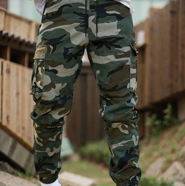 Pantalón utilitario resistente para hombre con múltiples bolsillos