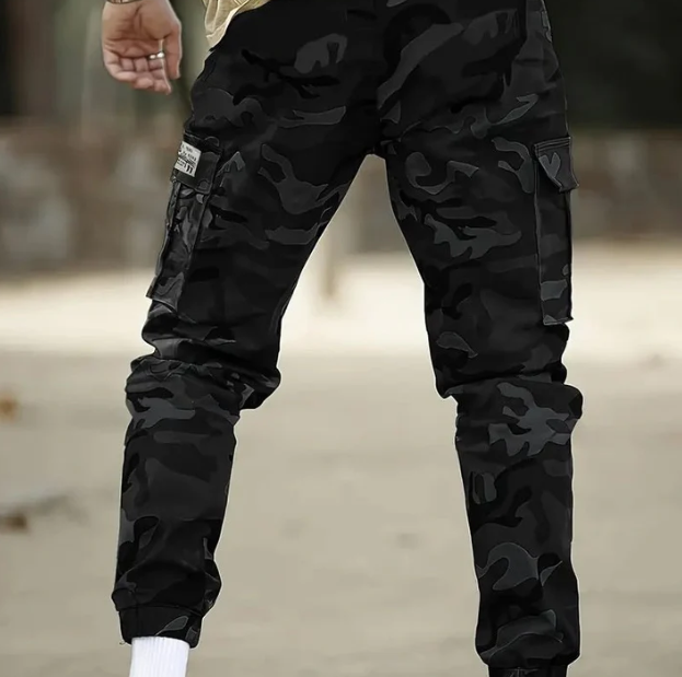 Pantalón utilitario resistente para hombre con múltiples bolsillos