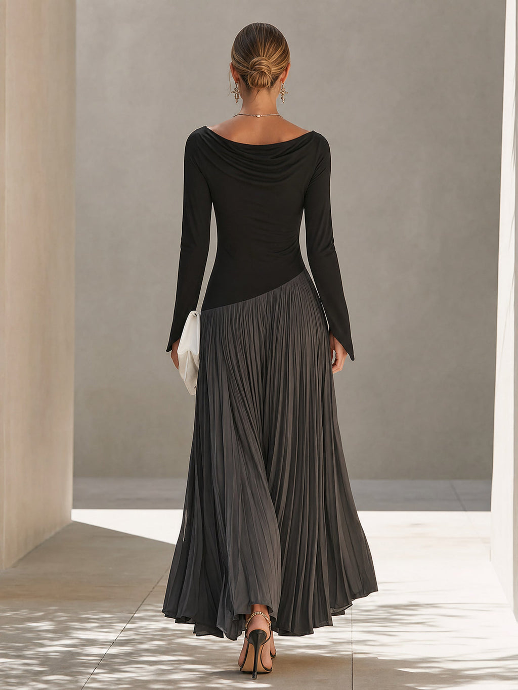 Marina | Abito Maxi Plissettato con Collo Drappeggiato Bicolore Nero e Grigio