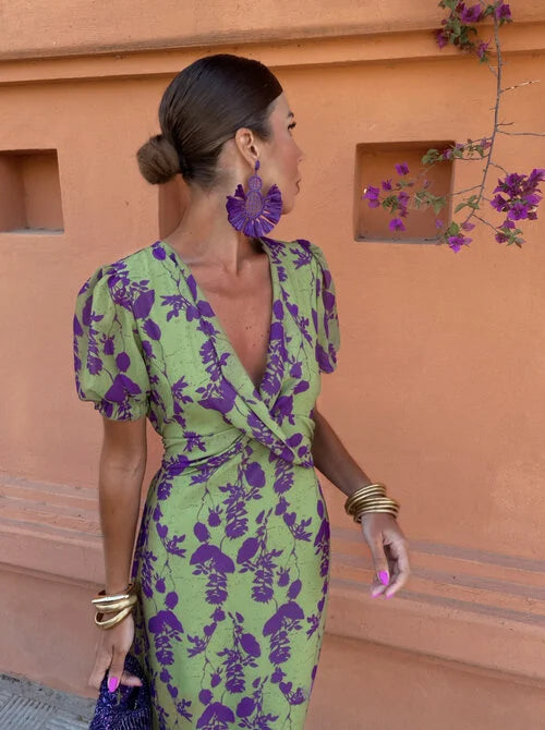 Loren - Vestido midi vibrante con mangas abullonadas
