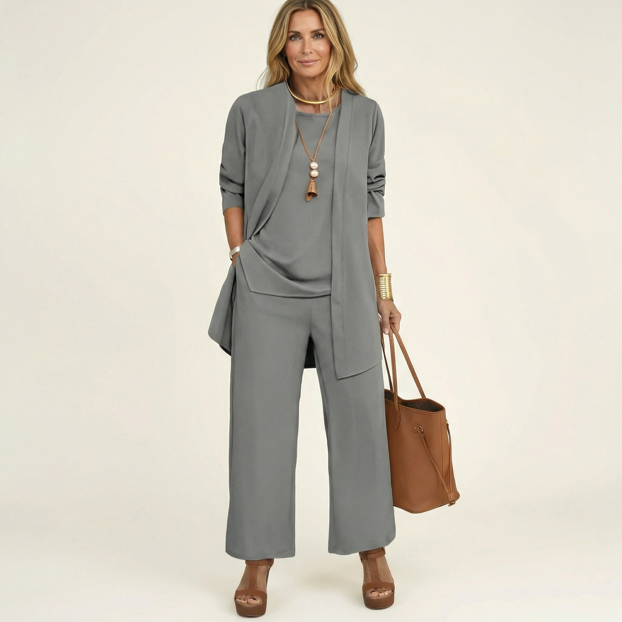 Vivienne | Conjunto minimalista de tres piezas