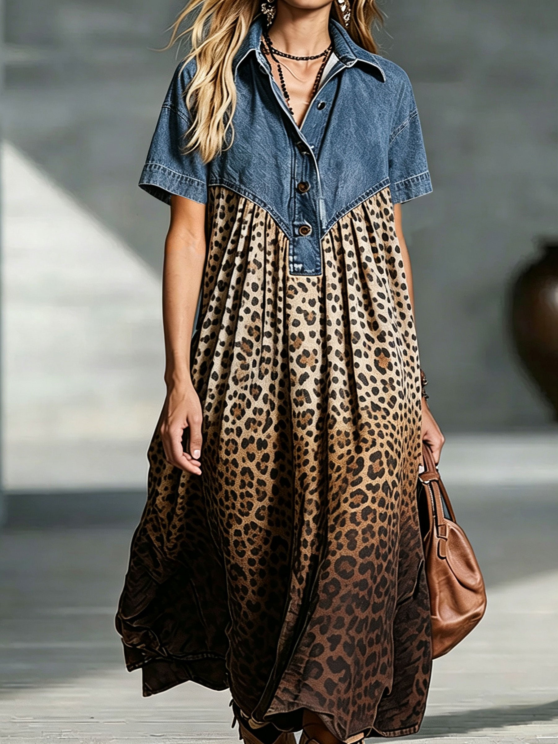 Vestido midi con estampado de leopardo